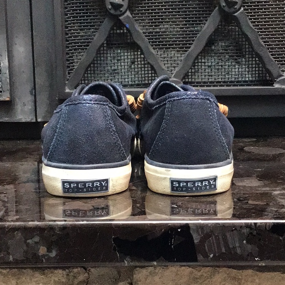 Metallic navy blue Sperry brown leather laces